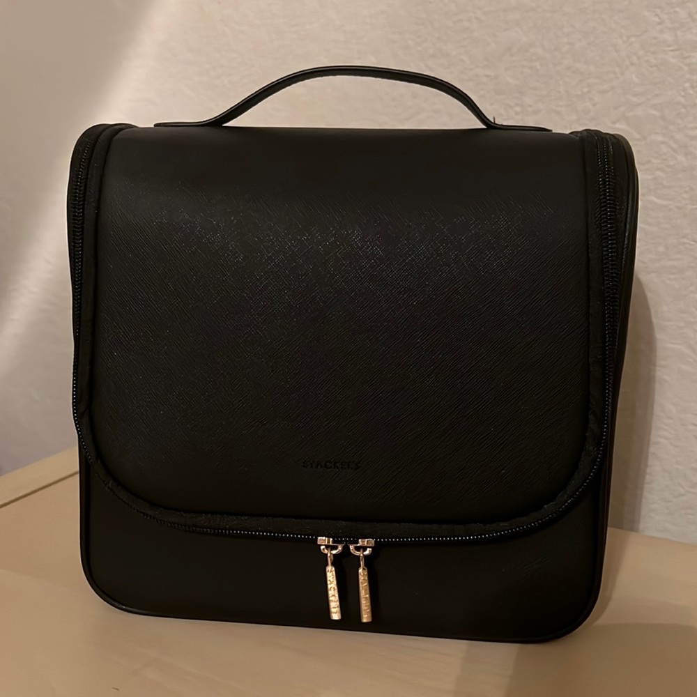 Container Store /Stackers | Women or Men Travel Bag / Toiletry Bag